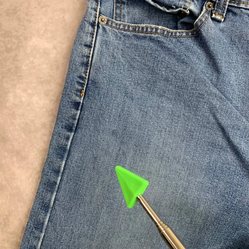 Levis measurements waist
